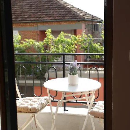 Appartement Pave Boutique Apartment! Your Cozy In Korce